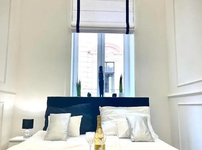 Apartament The Wonder Deer Next To The Opera Self Check-in