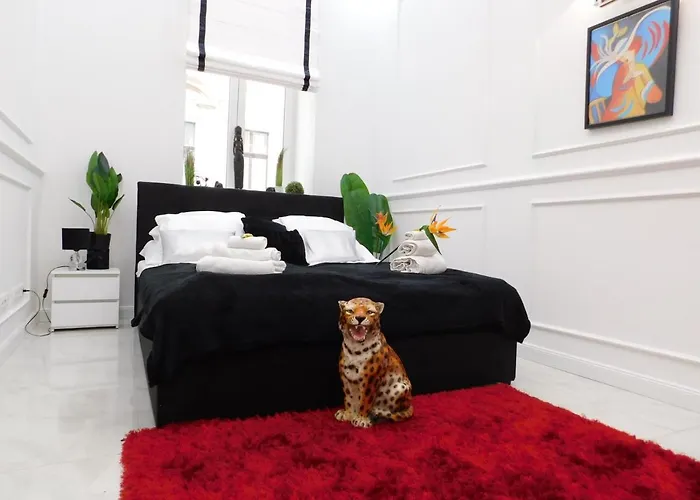 The Wonder Deer Next To The Opera Self Check-in Apartament