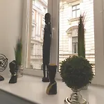 The Wonder Deer Next To The Opera Self Check-in Appartement
